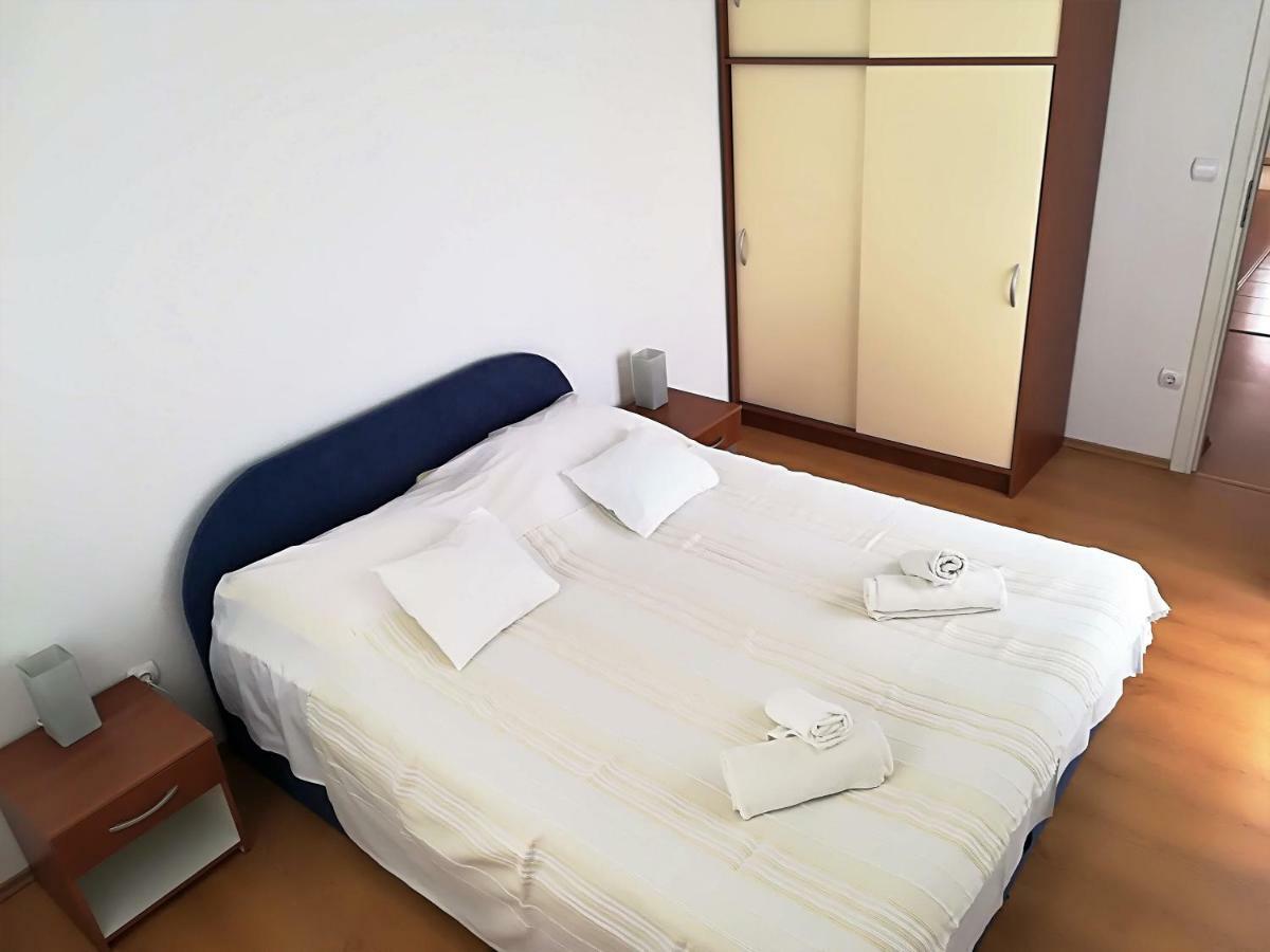 Apartman Rosanda 프레무다섬 외부 사진